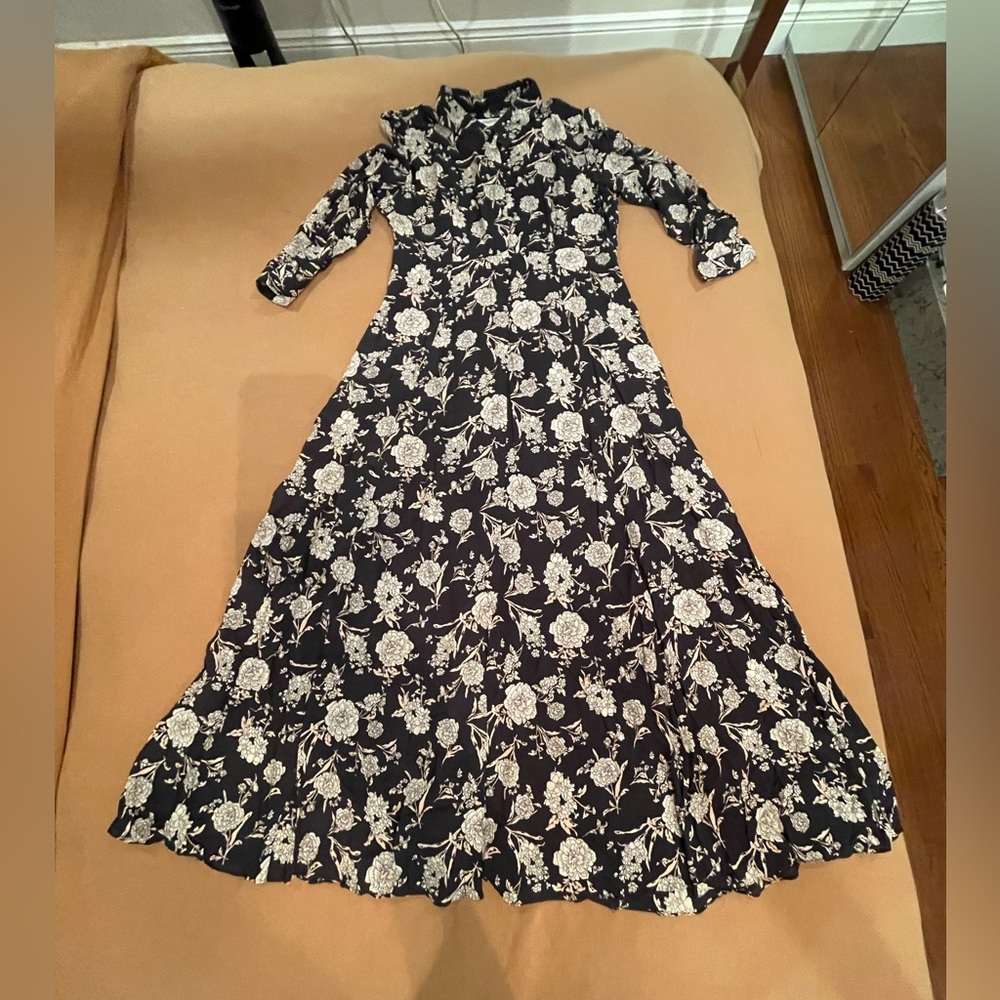 🔥🔥Brand New Zara Button Down Maxi Dress in Navy 😍